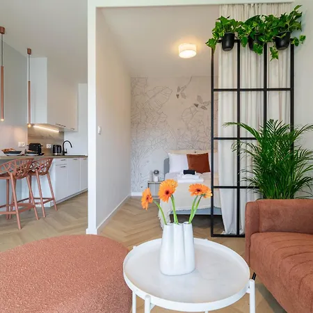 Good Mood Francuska Retreat - Free Parking - Self Check-in Apartment
