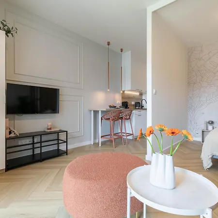 Apartment Good Mood Francuska Retreat - Free Parking - Self Check-in Katowice