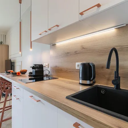 Apartment Good Mood Francuska Retreat - Free Parking - Self Check-in